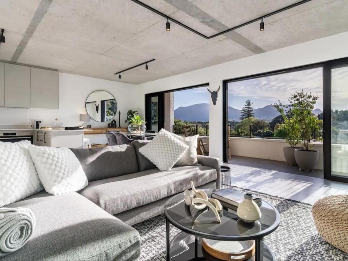 Luxury At The Alphen Glen