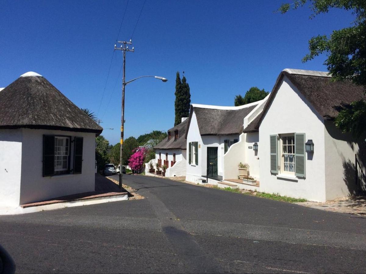 Apartment Luxury At The Alphen Glen Cape Town