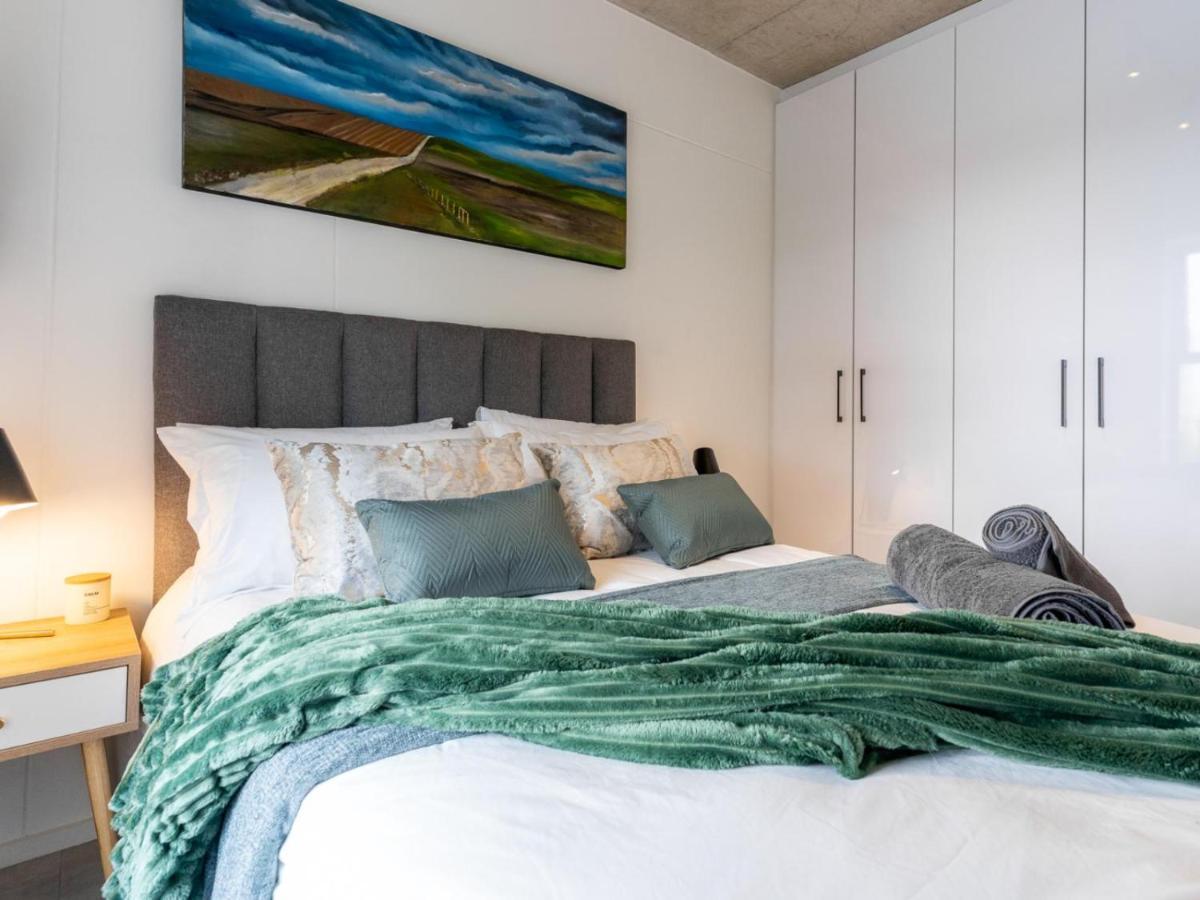 Apartment Luxury At The Alphen Glen *