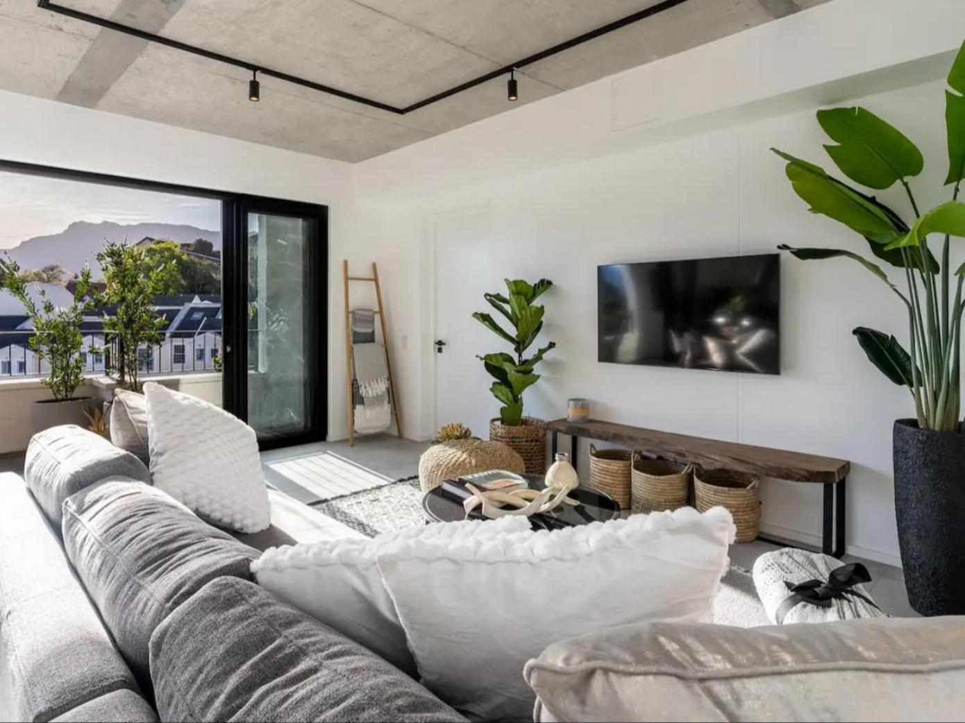Apartment Luxury At The Alphen Glen *