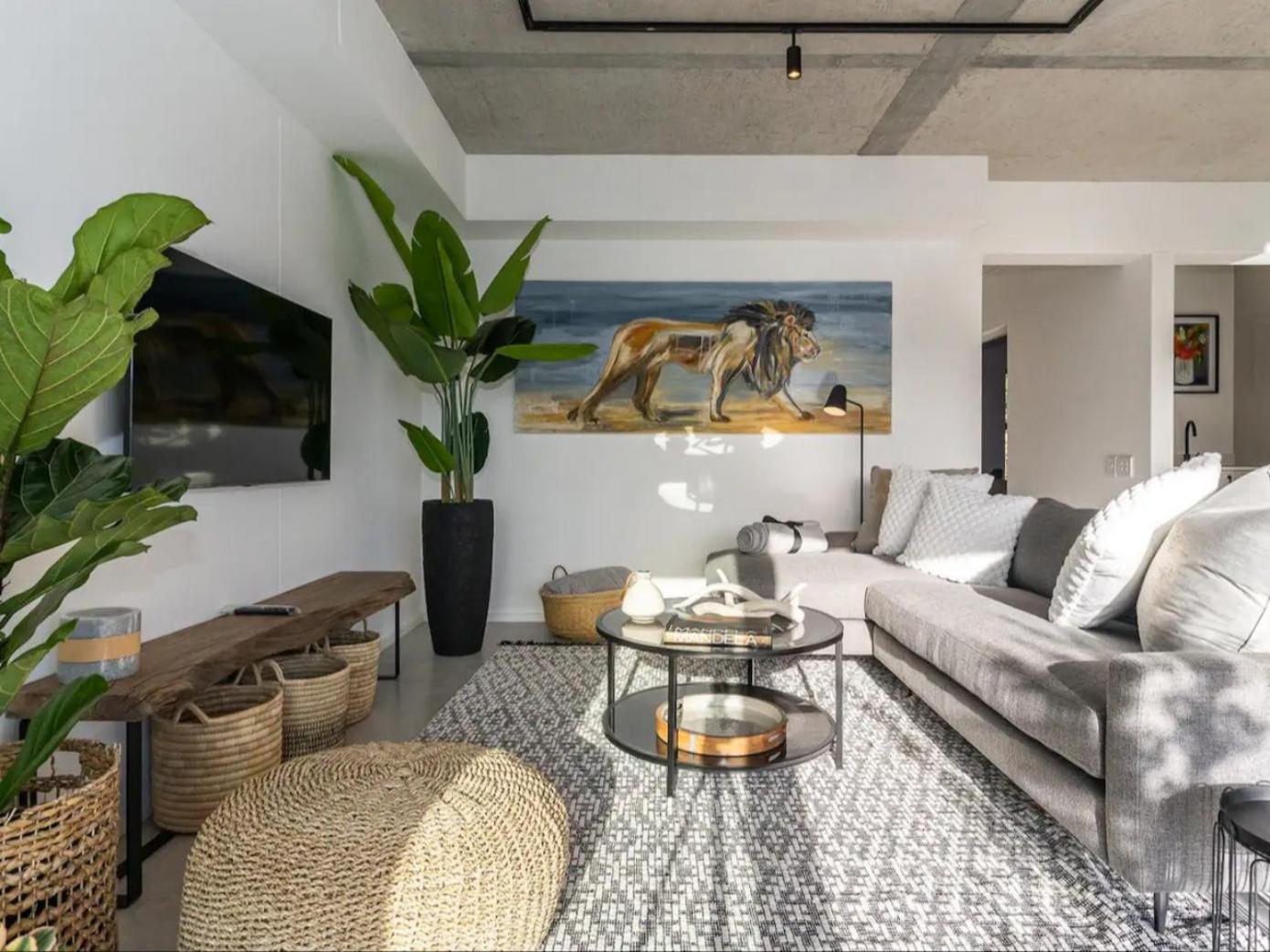 Luxury At The Alphen Glen