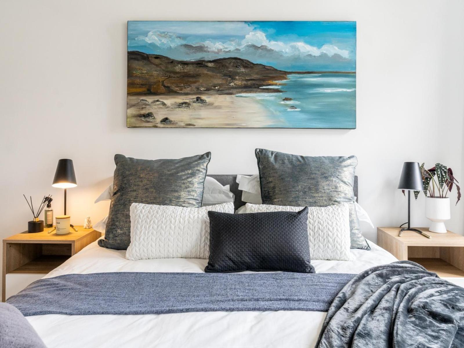 Luxury At The Alphen Glen Apartment