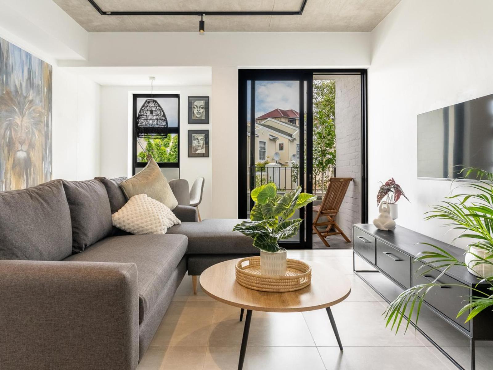 Luxury At The Alphen Glen Apartment